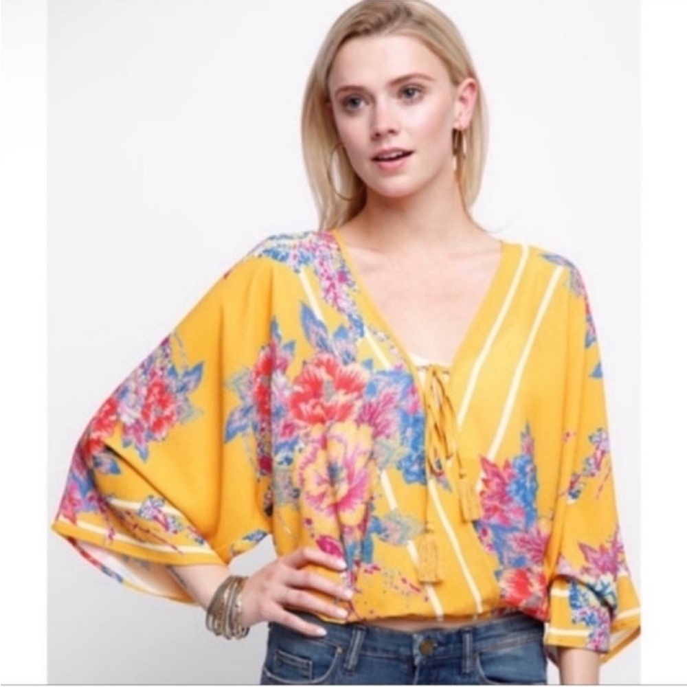 Flying Tomato Yellow Floral Print Top Farm Rio Inspired Fun Girly Size Small